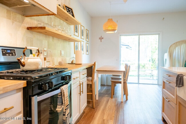 Photo - 271 Jarama Cir