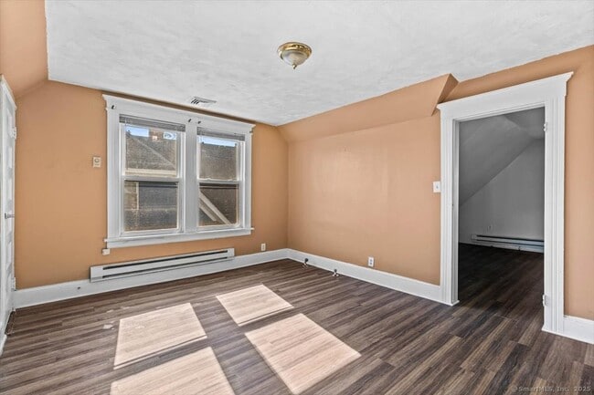 Photo - 737 Laurel Ave Unit #3