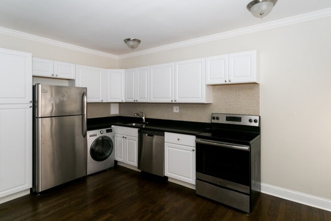 Photo - 3345 N Marshfield Ave Unit 903