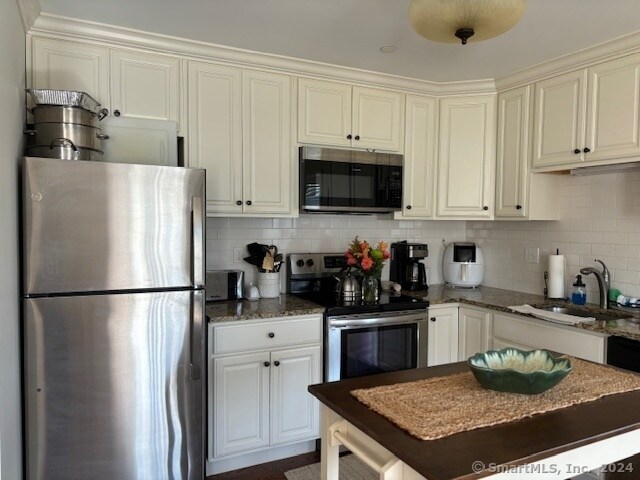 Photo - 67 W Main St Unidad 323