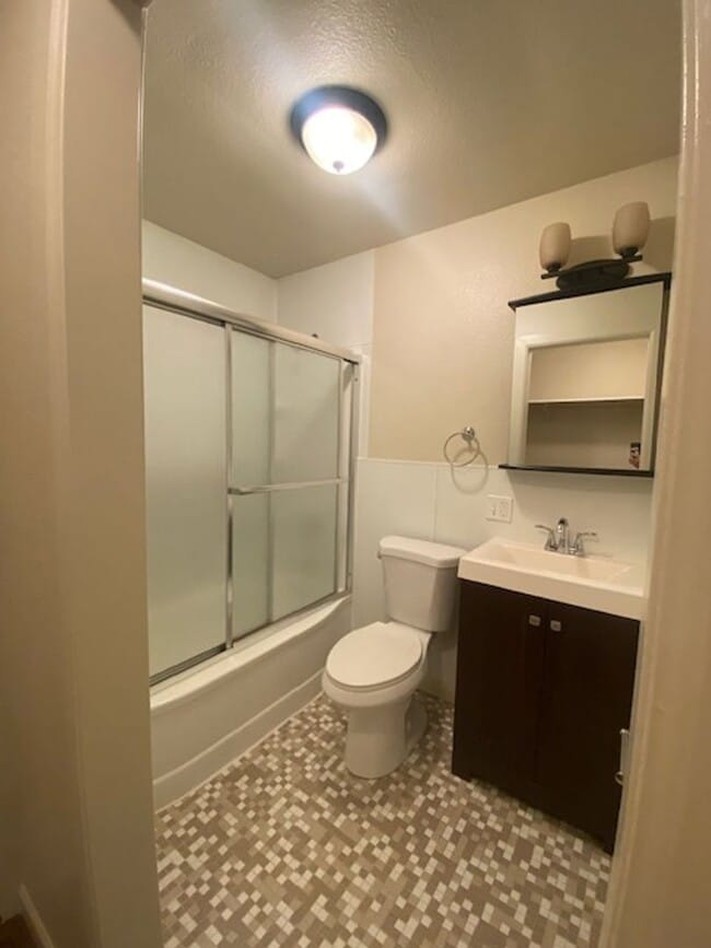 Photo - Recently Updated and Conveniently Located ... Unit 08