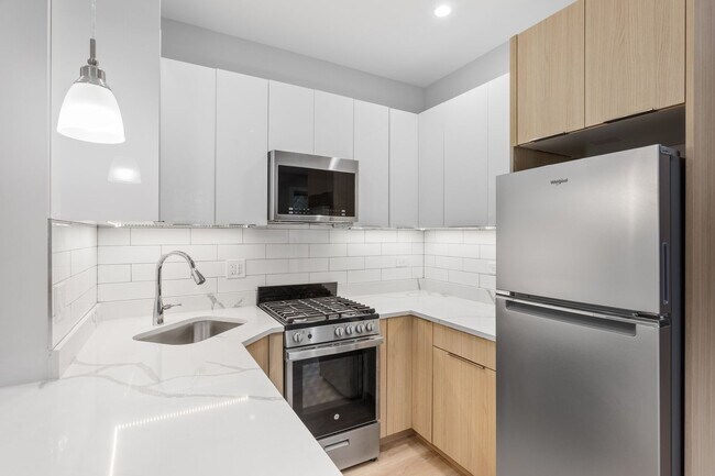 Photo - 7503 N Eastlake Ter Unit 2
