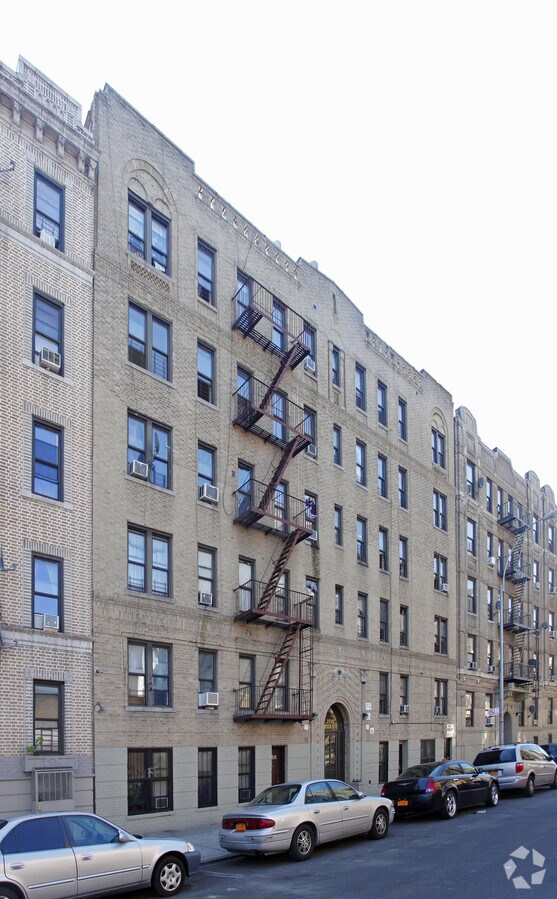 2330 Ryer Ave - 2330 Ryer Ave