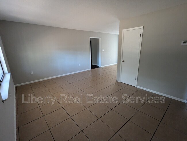 Photo - 209 School House Rd