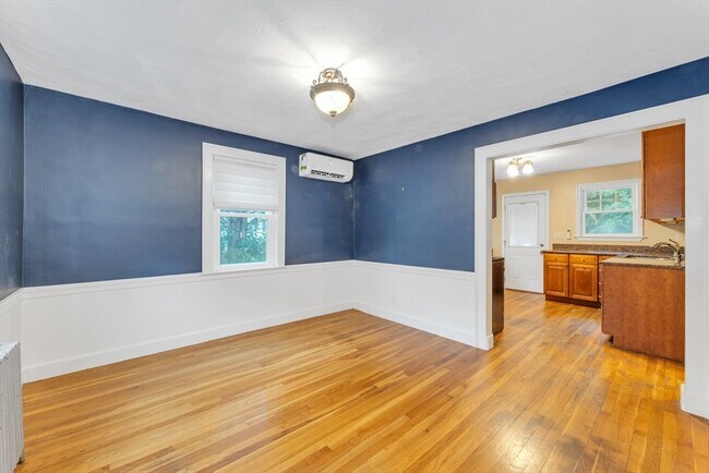 Photo - 153 Stimson St