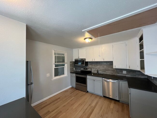 Building Photo - Sunset Ridge Rental