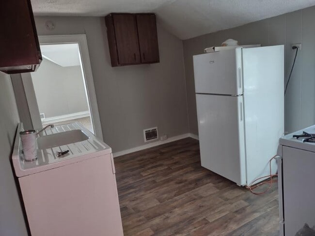 Photo - 416 E Larwill St Unit Front Triplex Apt 1