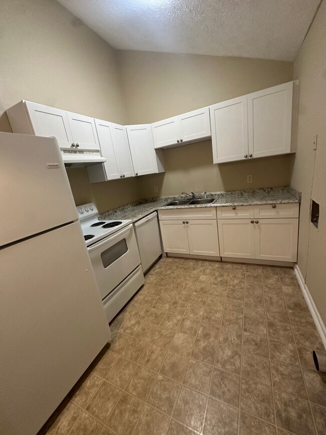 Photo - 165 Vaughn Rd Apartments Unit 154