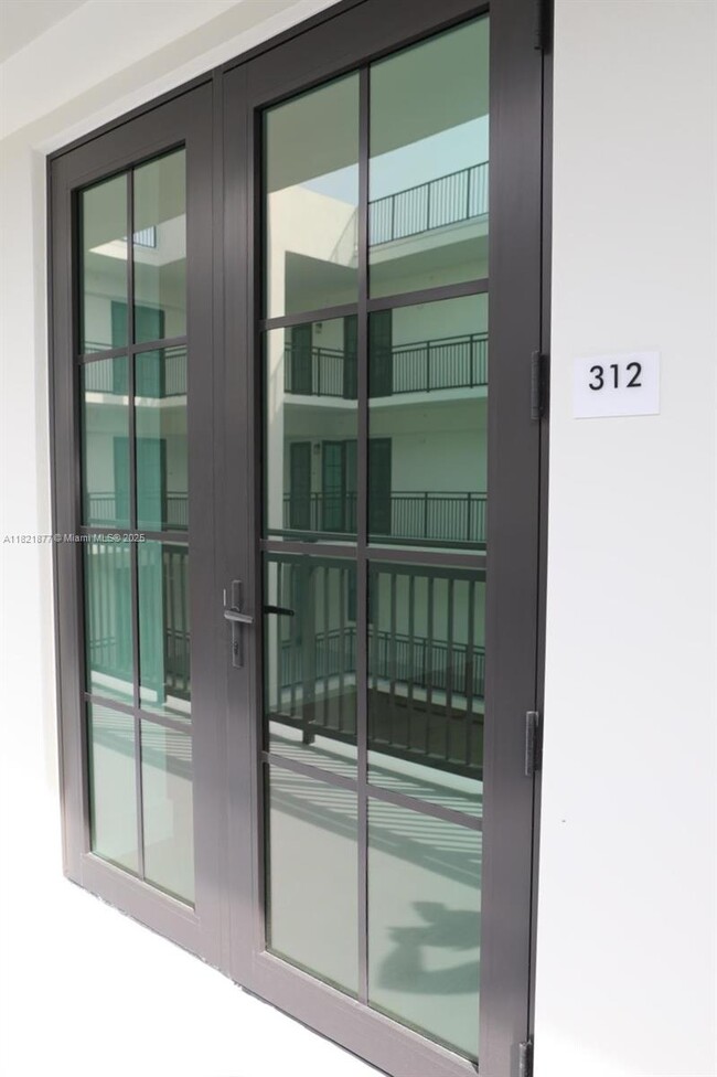 Photo - 4100 SW 64th Ave Condo Unit 312