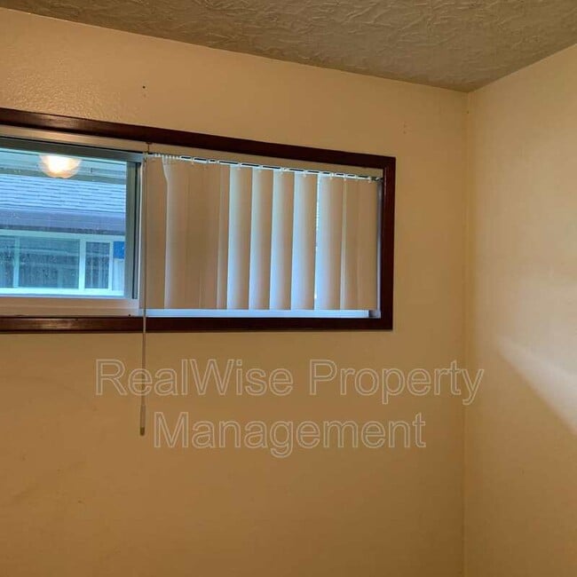 Photo - 616 NE Anderson St