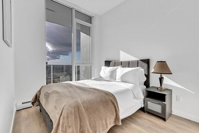 Photo - 13685-13102 102 Ave Unit ID1051762P