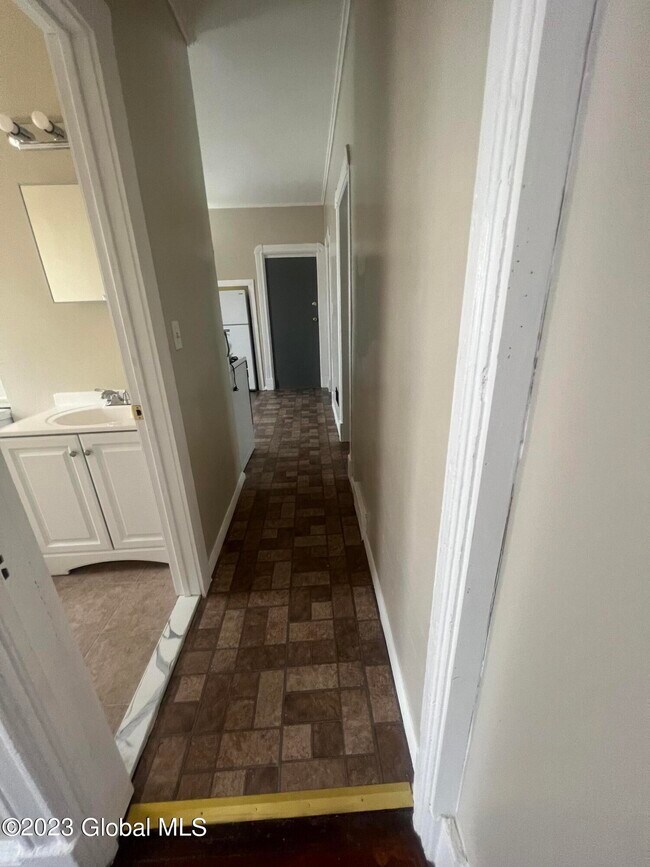 Photo - 827 Strong St Unit 1