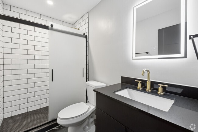 2BR, 2BA - 1,800SF - Primary Bathroom