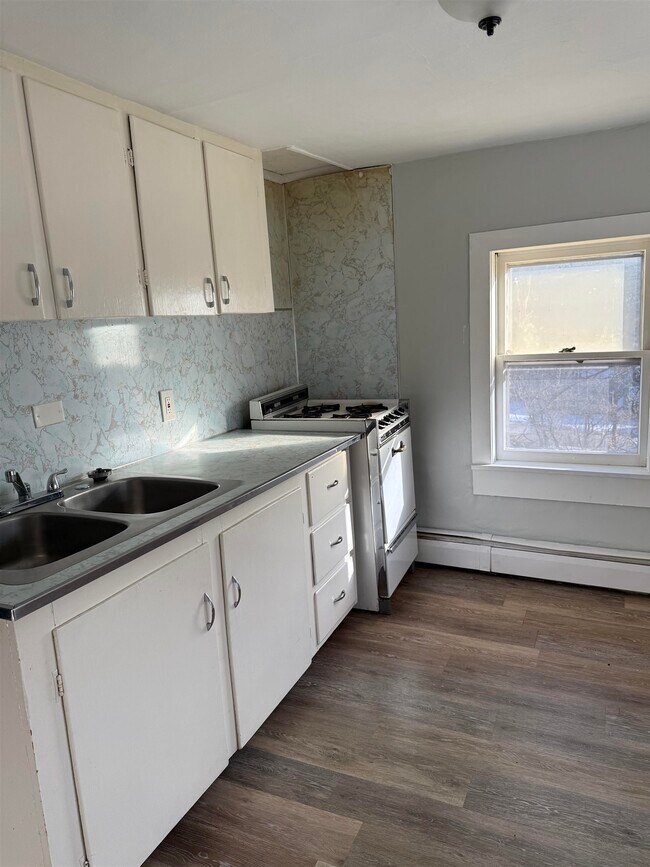 Photo - 19 Pleasant St Unit 10