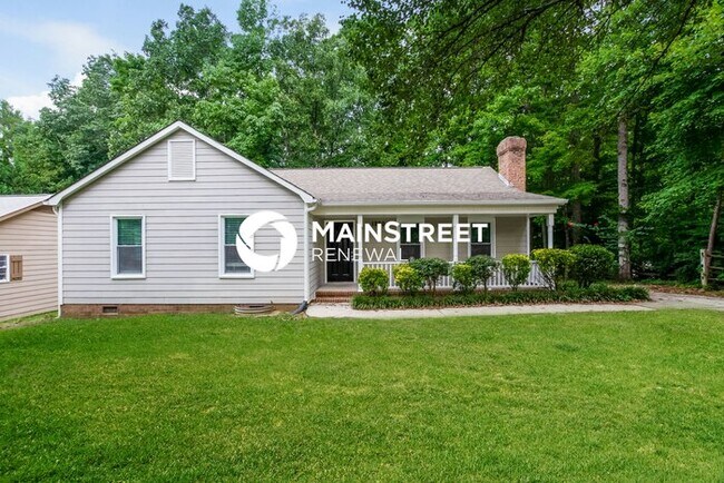 Building Photo - 3 Bedroom Pet-Friendly Home in Charlotte, NC with Main Street Renewal