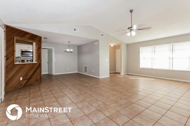 Photo - 253 SW Tulip Blvd