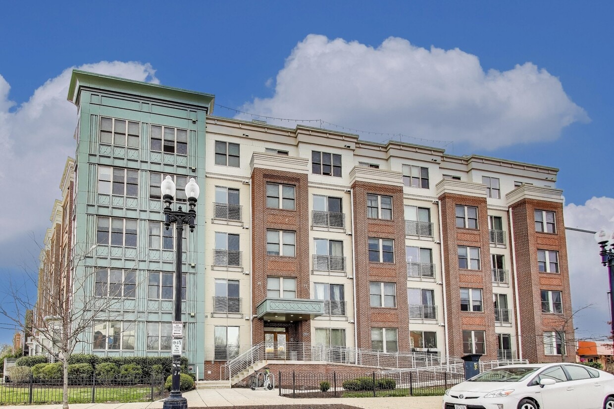 Photo - 1350 Maryland Ave NE (Washington, DC)