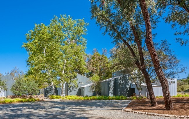 The Lodge At Coto - The Lodge At Coto Apartments