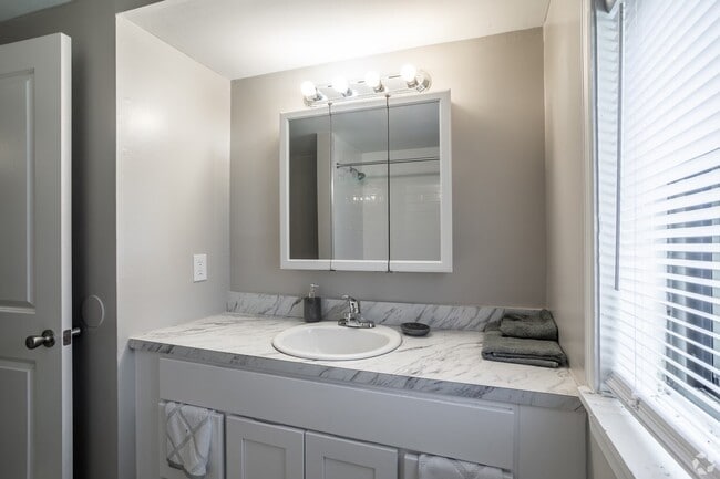 Photo - 105 Blackwood-Clementon Rd