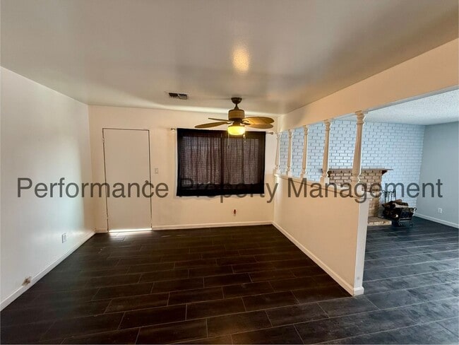 Photo - Cute 3 Bed/2 Bath Home in Taft w/ $0 Deposit Option