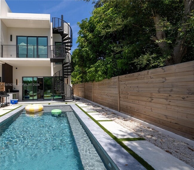 Photo - 8850 NE 8th Ct