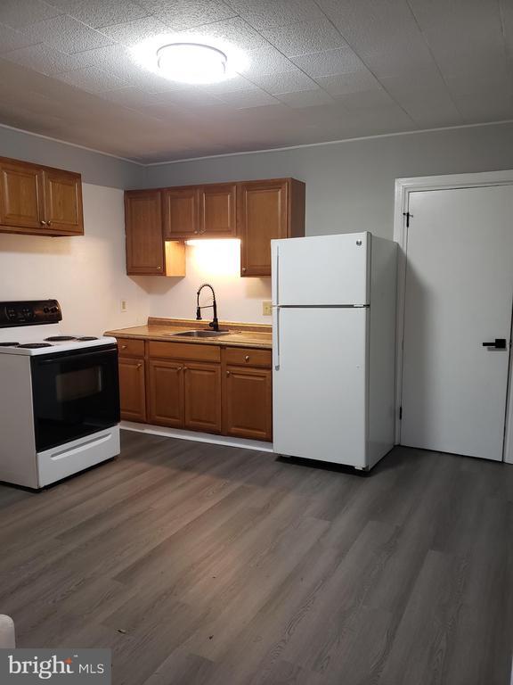 Photo - 253 E Broadway Unidad C