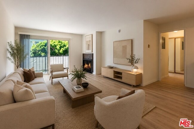 Building Photo - 8163 Redlands St Unit 45