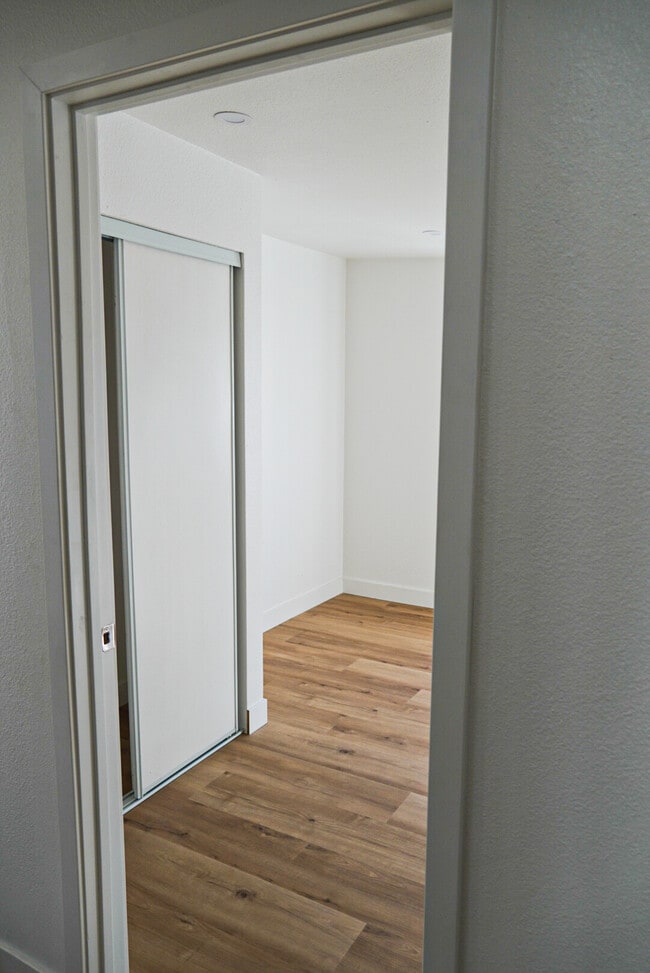 Photo - 3053 Valle Ave