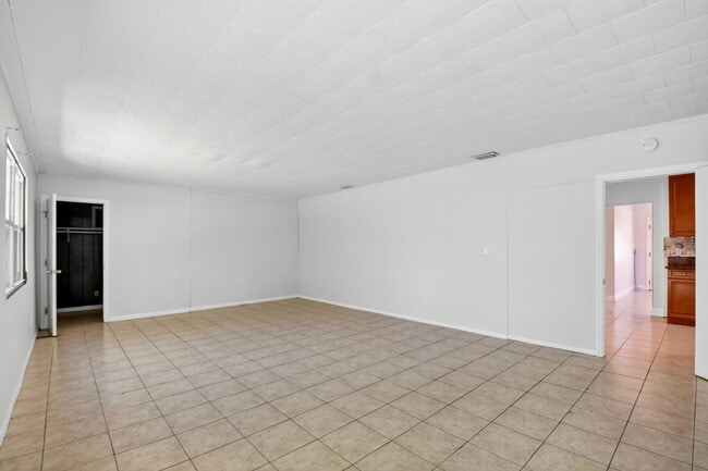 Photo - 775 Snead Cir