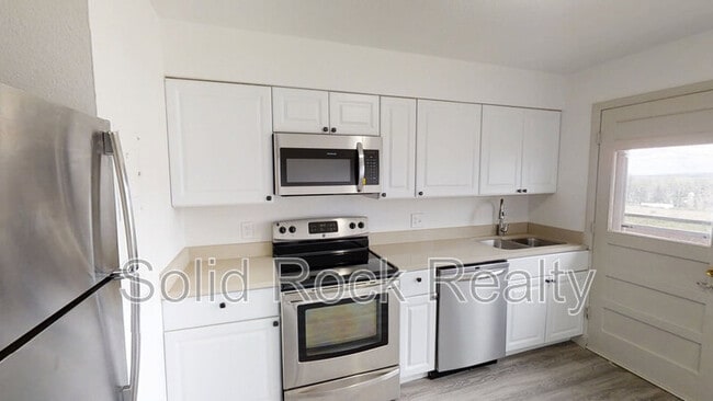 Building Photo - 1027 Westmoreland Rd Unit 4