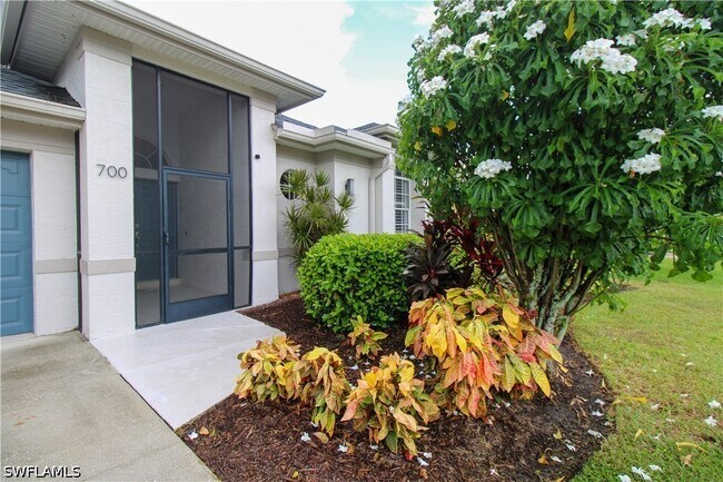 Photo - 700 Lambton Ln