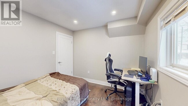 Photo - 100 Cromwell Ave