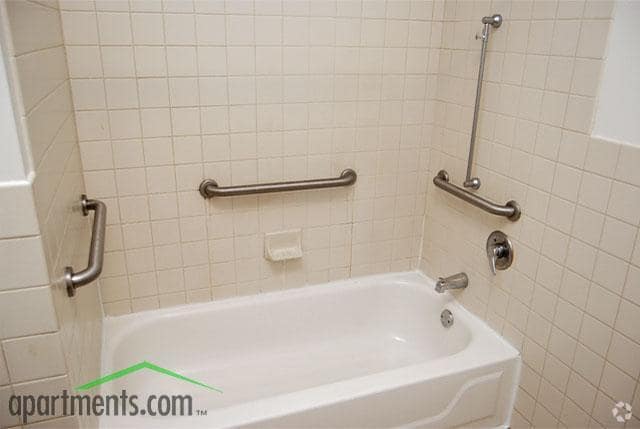 Bathroom - Brentwood