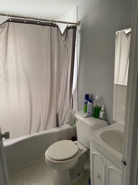 Photo - 820 S 114th St