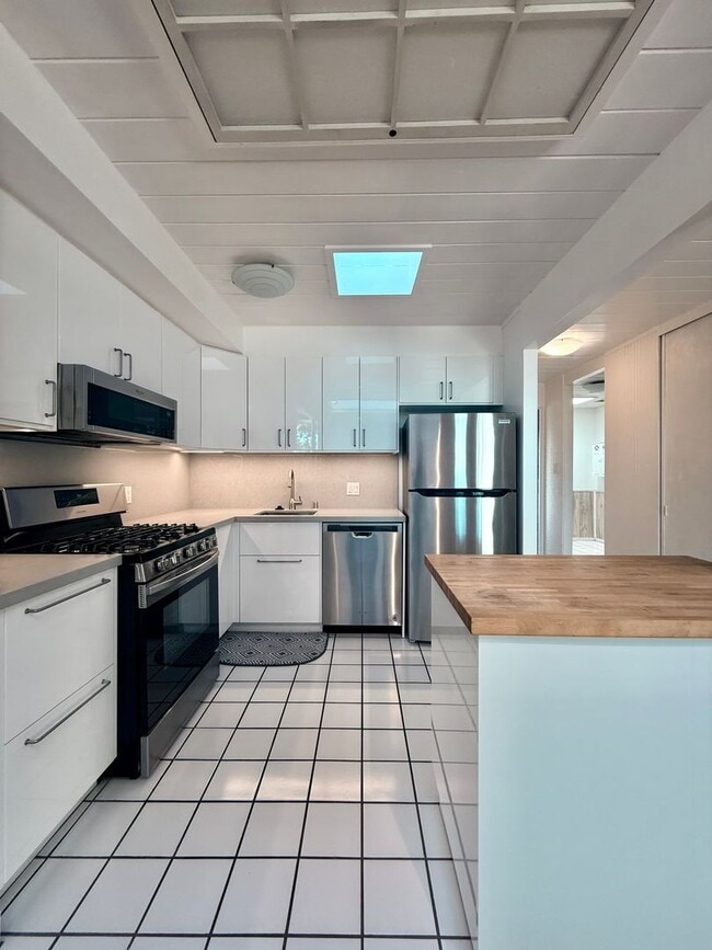 2 Bedroom, 1 Bath Eichler -Townhouse, Sant... - 2 Bedroom, 1 Bath Eichler -Townhouse, Sant...