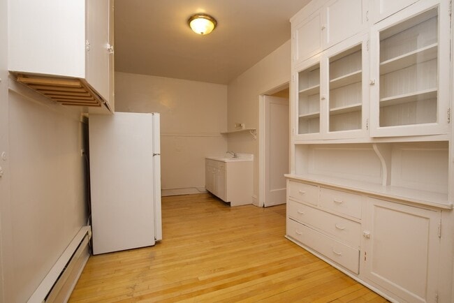 Photo - 1238 Oak Ave Unidad W3