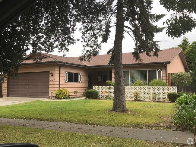 Building Photo - Home adjacent to park with new paint and n...