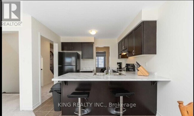 Photo - 96 Metro Cres