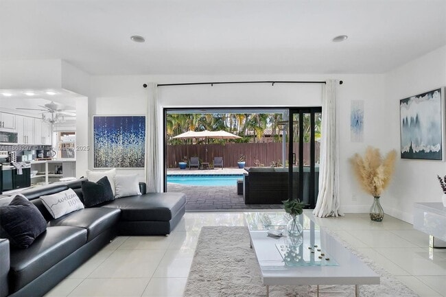 Photo - 5800 NE 18th Ave