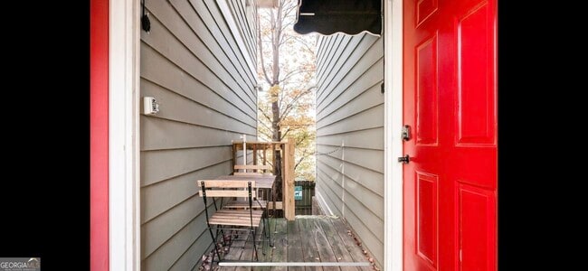 Photo - 20 Hilliard St SE