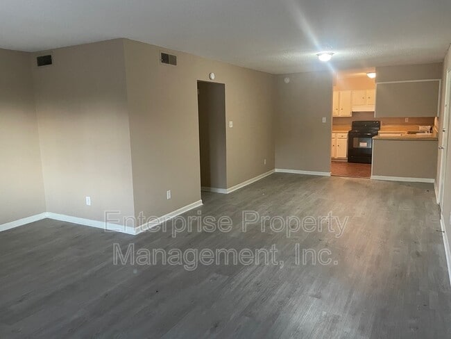 Photo - 1982 Goldbrier Ln