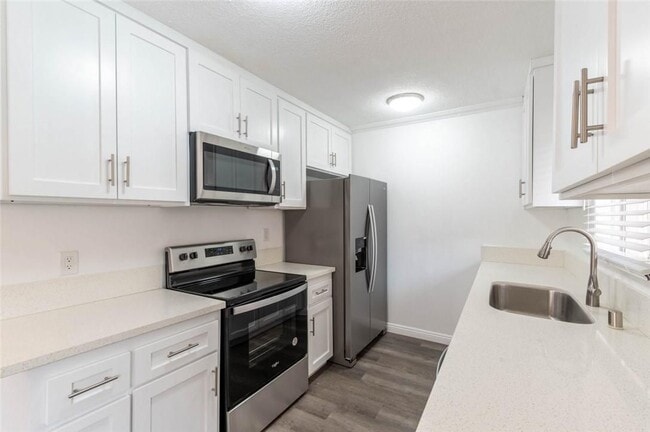 Photo - 6520 Shirley Ave