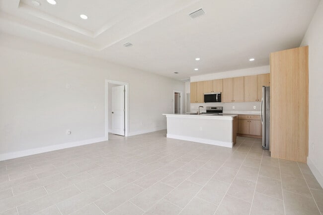 Photo - 4873 29th St SW