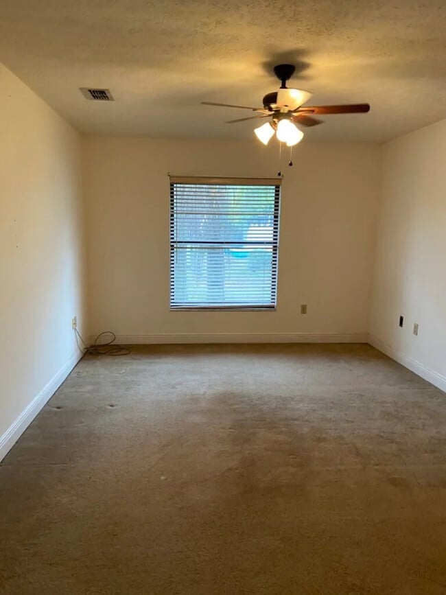 Photo - 3303 Chipman St