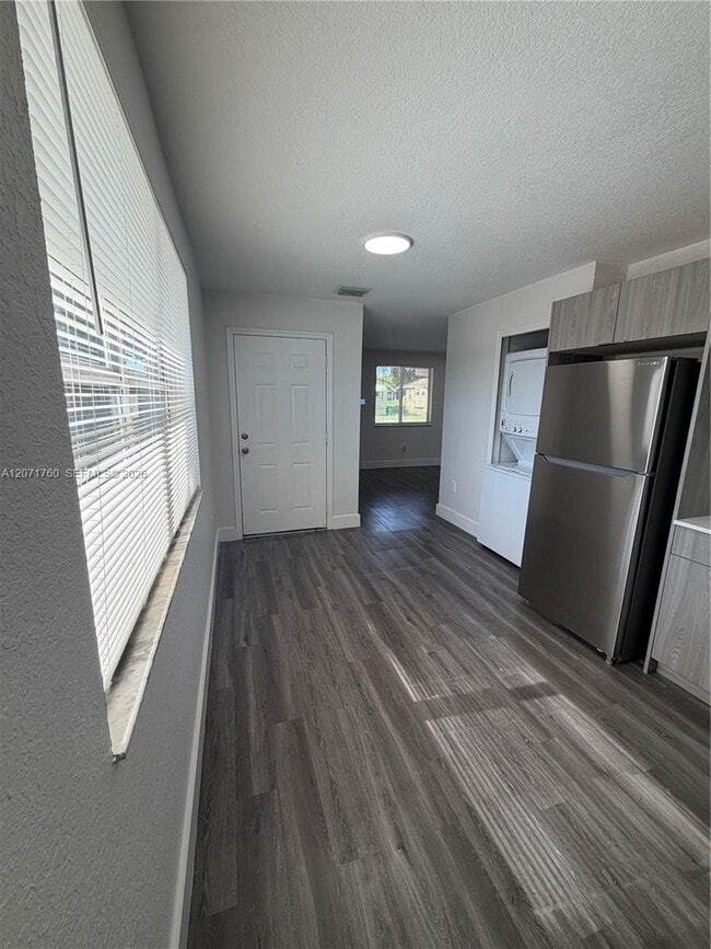 Photo - 590 NW 58th St