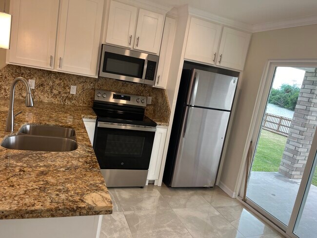 Photo - 2160 Alexandra Ct Unidad 1
