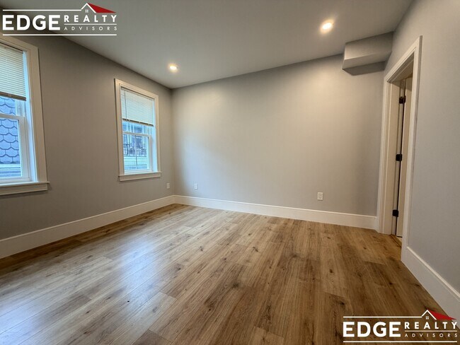 Photo - 124 Kenrick St Unit 7
