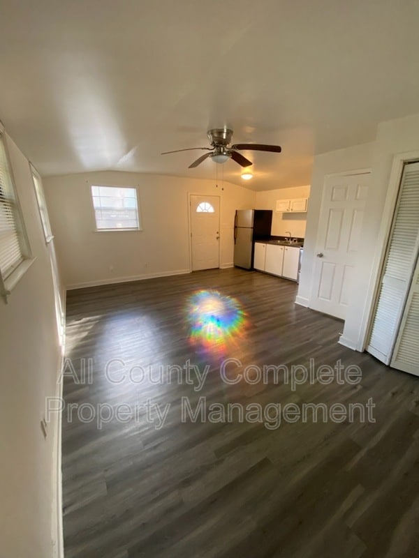 Photo - 4803 Lexington Ave