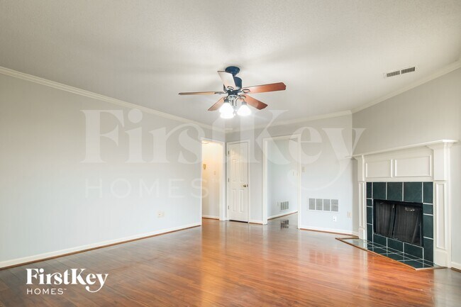 Photo - 588 N Ericson Dr