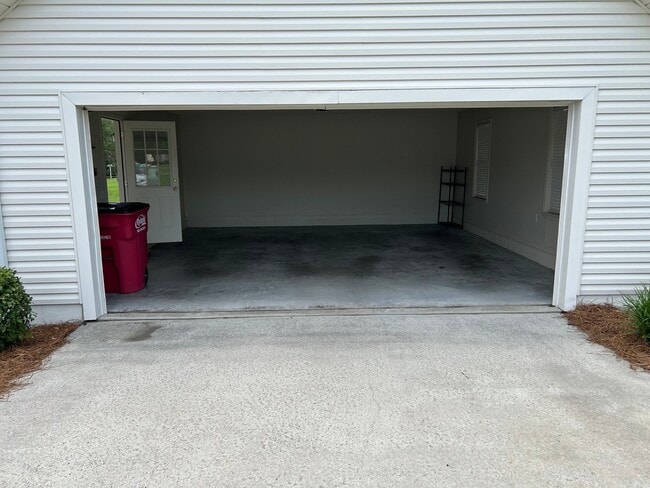 Photo - 3809 Doe Ln